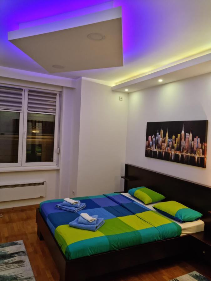 De Luxe Republic Square Apartment Of 100Sqm Belgrade Luaran gambar