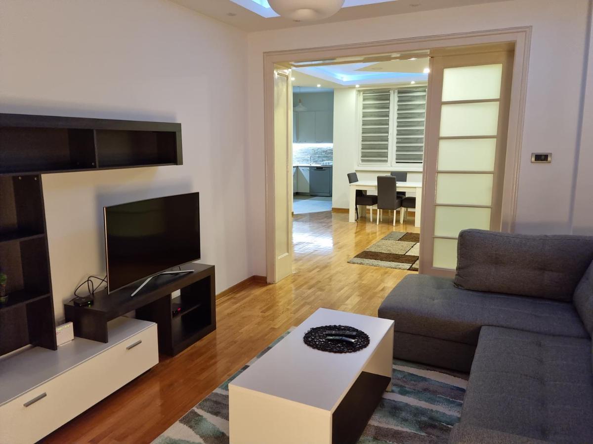 De Luxe Republic Square Apartment Of 100Sqm Belgrade Luaran gambar