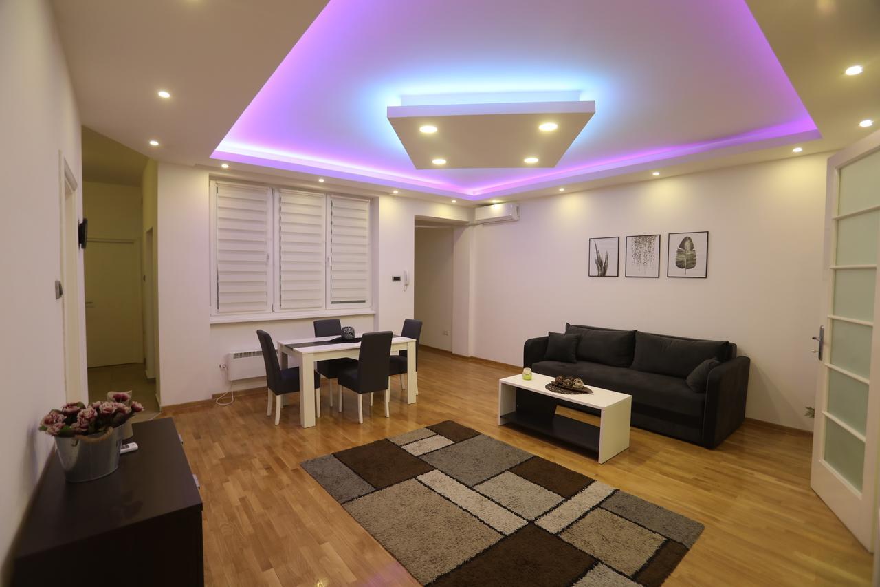 De Luxe Republic Square Apartment Of 100Sqm Belgrade Luaran gambar